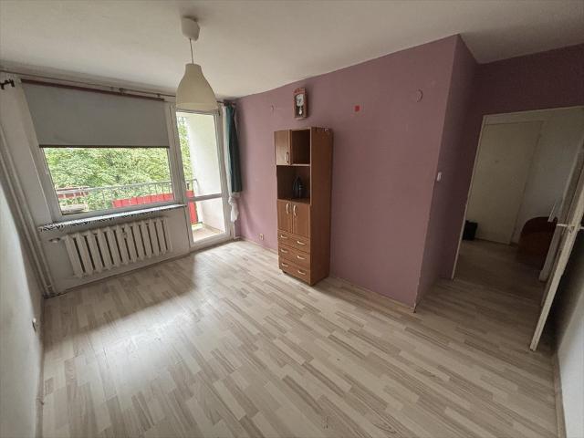 Na sprzedaż przestronne 3 pokojowe mieszkanie 46 m² z balkonem