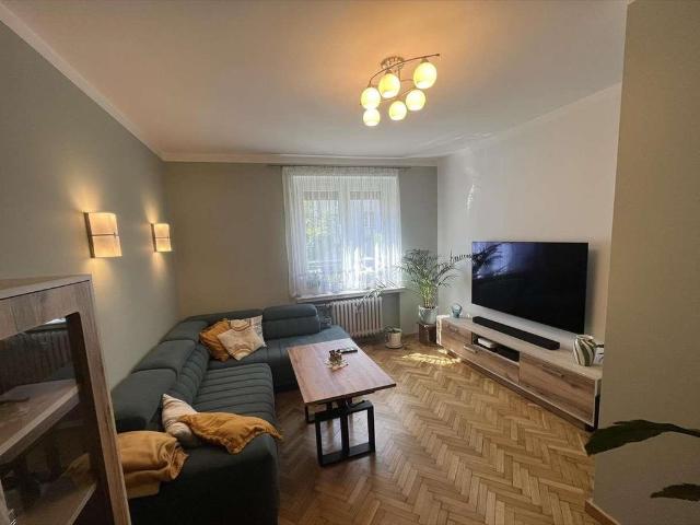 Na sprzedaż przestronne 3 pokojowe mieszkanie 64 m² w Lesznie