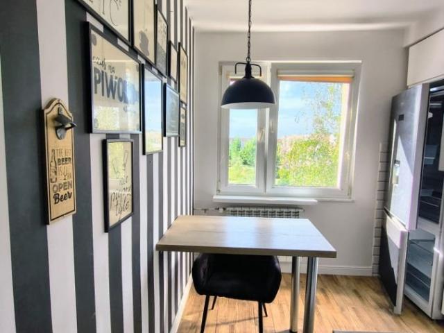 Na sprzedaż przestronne 3 pokojowe mieszkanie 64 m² z balkonem w Lubinie
