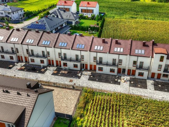 Na sprzedaż przestronne 3 pokojowe mieszkanie 77 m² z balkonem