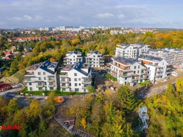 Przestronne 3 pokojowe mieszkanie z antresolą i balkonem
