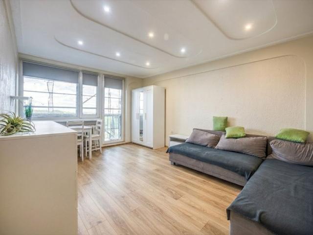 Do sprzedania przestronne 49 m² mieszkanie z balkonem w Katowicach