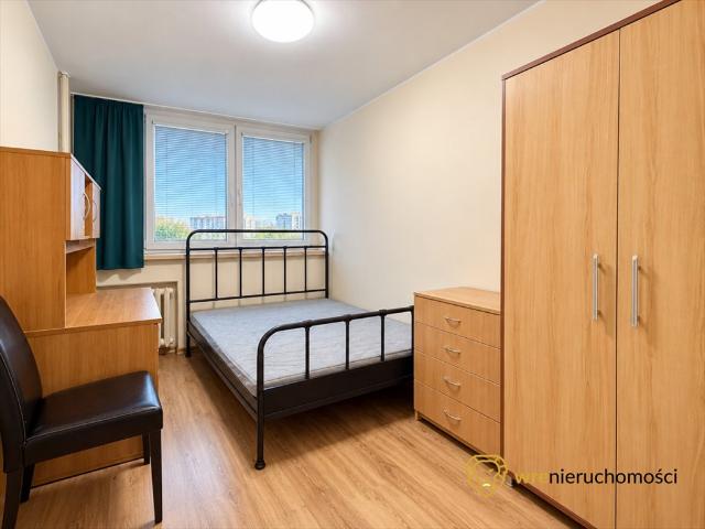 Na sprzedaż przestronne 4 pokojowe mieszkanie 62 m² w Krzykach