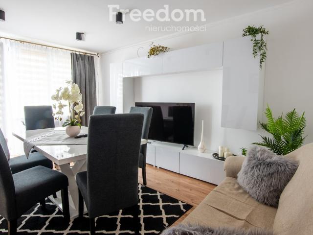 Na sprzedaż przestronne 4 pokojowe mieszkanie 65 m² w Radomiu