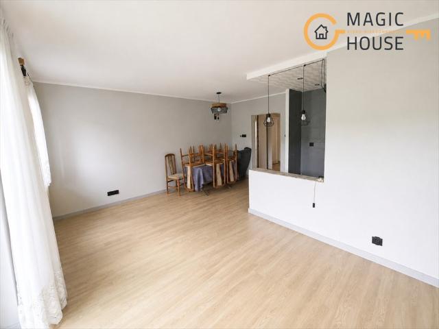 Na sprzedaż przestronne 60 m² mieszkanie 3 pokoje z balkonem