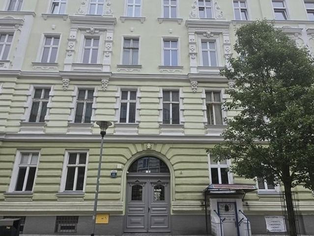 Na sprzedaż przestronne 6 pokojowe mieszkanie 180 m² w Szczecinie