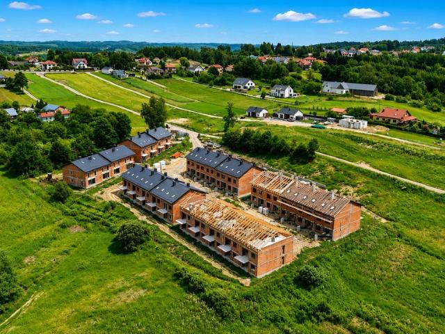 Na sprzedaż przestronne 80,97 m² dwupoziomowe mieszkanie z balkonem