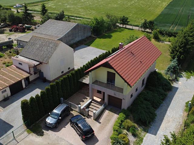 Na sprzedaż przytulny dom z ogrodem i energooszczędnością
