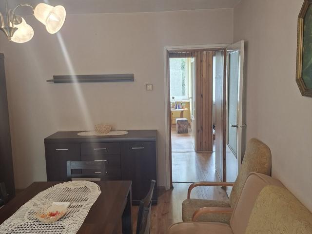 Na sprzedaż rozkładowe 3 pokojowe mieszkanie 48 m² z balkonem