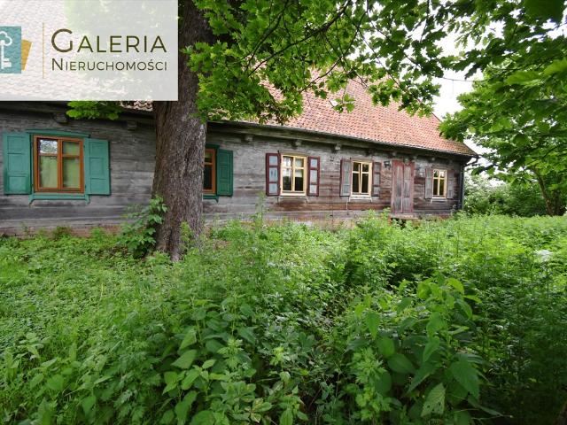Na sprzedaż urokliwe 87 m² z potencjałem w zabytkowym domu