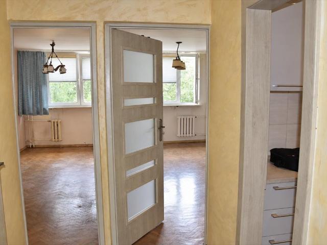 Na sprzedaż 2 pokojowe mieszkanie 37 m² w Warszawie