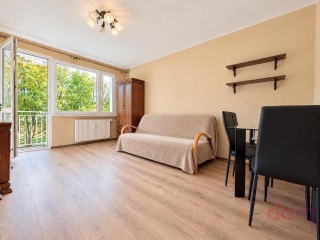 Na sprzedaż 2 pokojowe mieszkanie 39 m² z balkonem i widokiem na zieleń