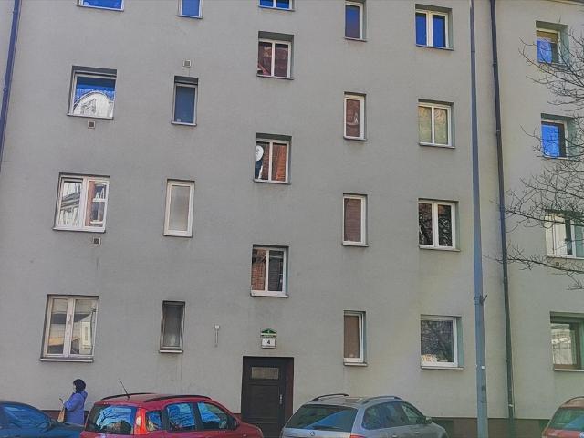 2 pokojowe mieszkanie do remontu w Bytomiu ul. Piłsudskiego
