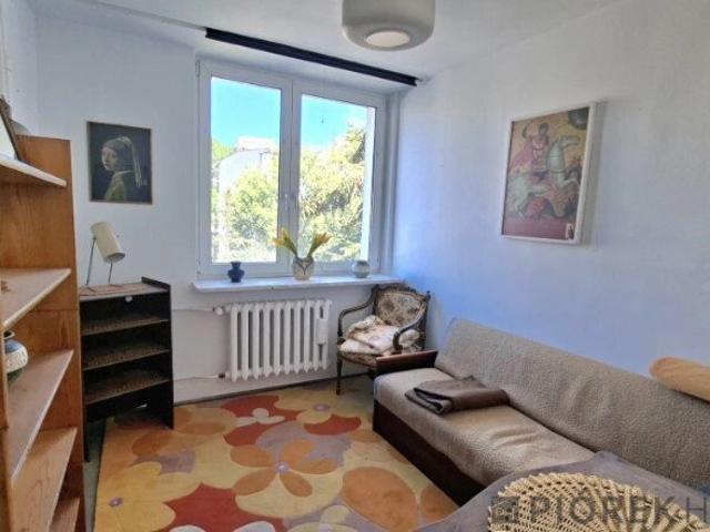 Na sprzedaż 3 pokojowe mieszkanie 39 m² z balkonem w Warszawie