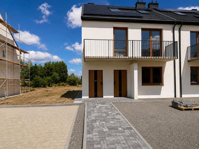 3 pokojowe mieszkanie z dużym ogrodem 140 m² Rzeszów