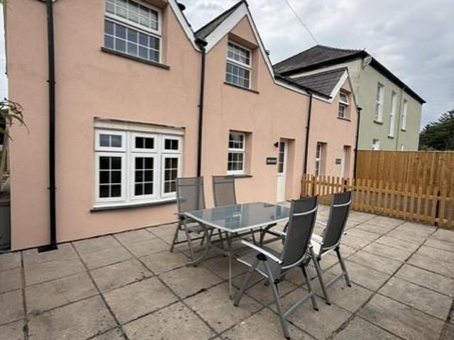 Nantgaredig SA32 2 bed cottage to rent £895 pcm £207 pw