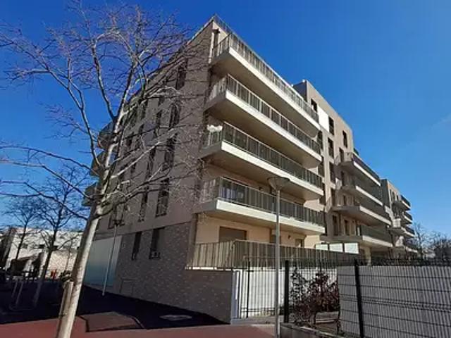 Nanterre 92000 Location appartement 4 pièces t4 parking