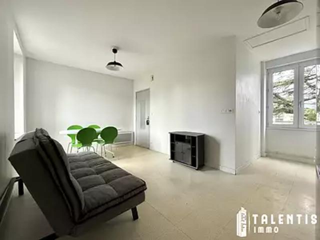 Nantes 44000 Location appartement 3 pièces t3 au dernier étage