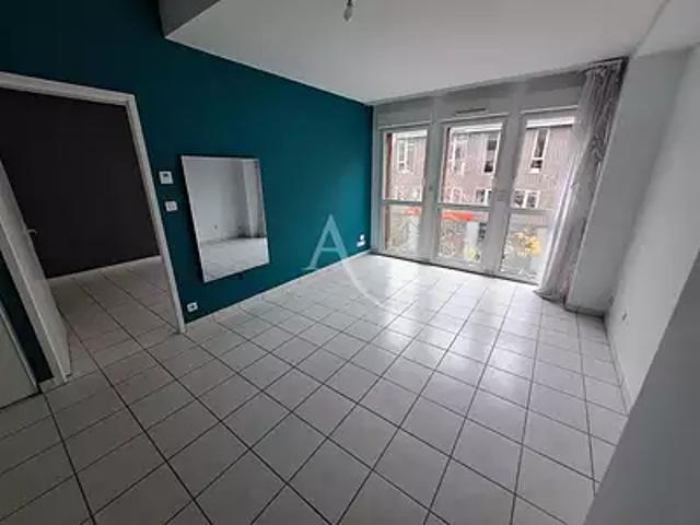 Nantes 44000 Location appartement 2 pièces t2 au dernier étage