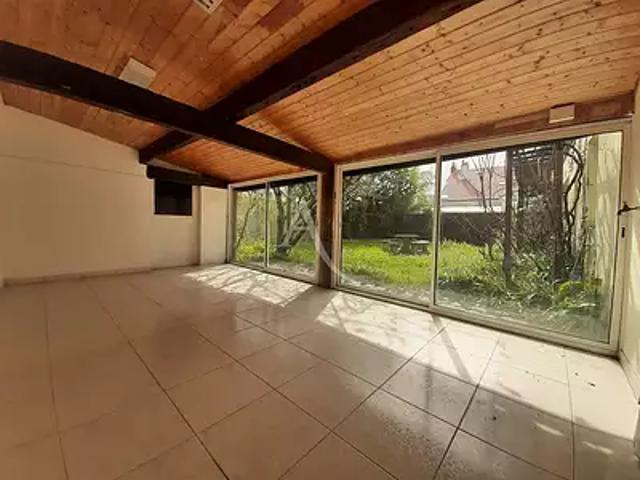 Nantes 44100 Location maison 6 pièces t6 au dernier étage cave