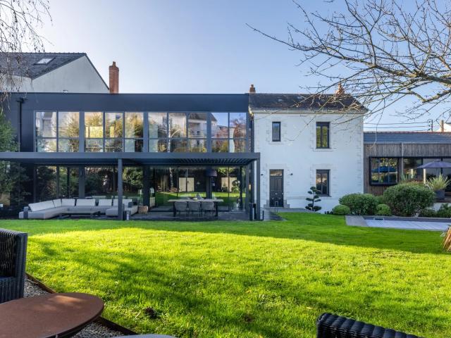 NANTES CENTRE MAISON CONTEMPORAINE 283 m²