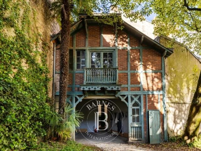 NANTES ARISTIDE BRIAND Superbe Hôtel Particulier