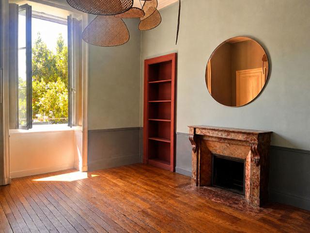 NANTES GUIST'HAU APPARTEMENT DE TYPE 4 MEUBLE