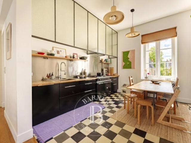 NANTES – HÔTEL DE VILLE Appartement bourgeois avec vue dégagée sur un parc