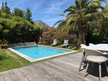 Nantes Ouest Maison familiale 5 chambres, piscine chauffée et garage