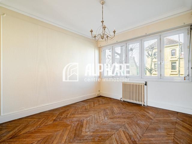 Nantes Maison familiale évolutive avec jardin 7 pièces. 183m² Nantes