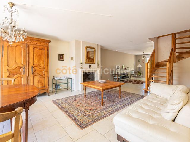 NANTES MARRIERE IMPASSE BLANCHE DE CASTILLE 163 m2 6 CHAMBRES CALME JARDIN