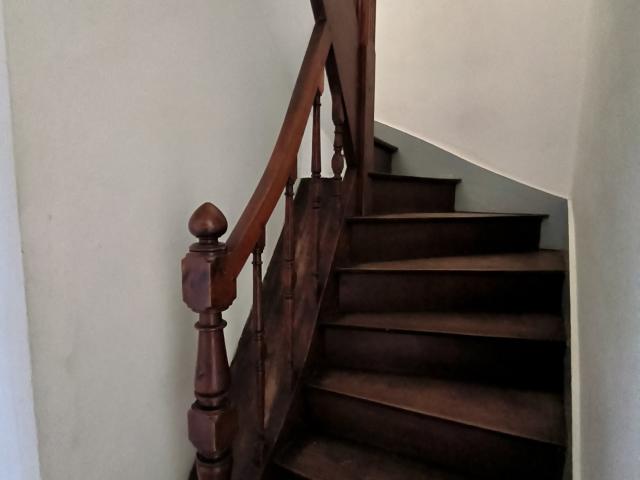 Nantes Saint Jacques. Maison avec cour bien exposée. 133 000 € FAI