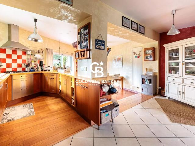 Nantes Sud Pont Rousseau Maison Familiale Avec Jardin 168. 168m² Rezé