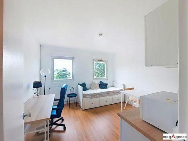 Nantes Pays de la Loire 44200 102773866