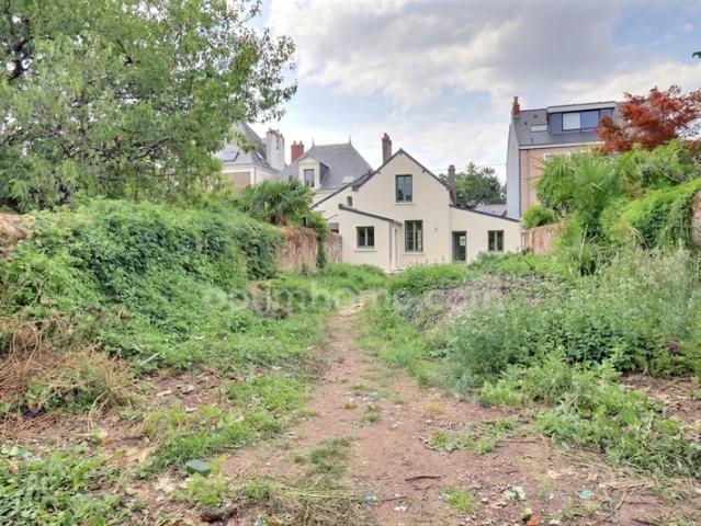NANTES ZOLA / LA CONTRIE – Rare projet de rénovation ou extension sur une parcelle d'exception de 585 m² clos de murs