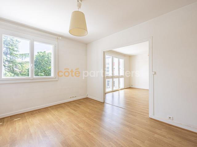 NANTES/BERLIOZ T4 AVEC BALCONS 83 M2 3 CHAMBRES GARAGE CAVE