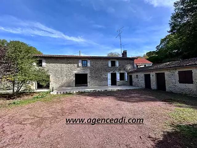 Nanteuil 79400 Achat / Vente maison 6 pièces t6 au dernier étage jardin