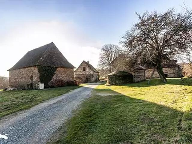 Nanthiat 24800 Achat / Vente maison 5 pièces t5 au dernier étage