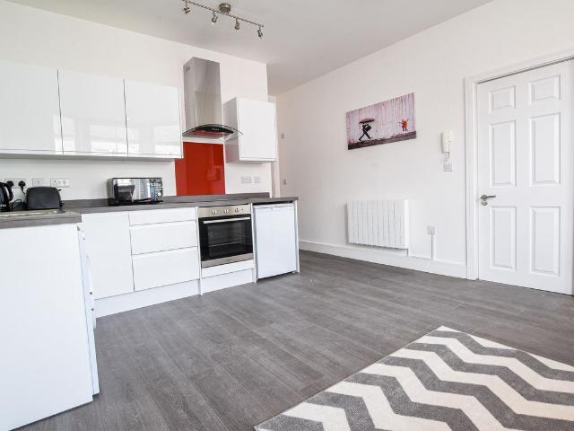 Nantwich Road, Crewe, Crewe CW2, 1 bed flat to rent, £750 pcm | PrimeLocation