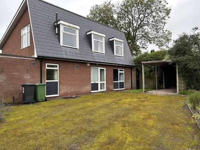Nantwich Road, Crewe 4 bed detached house to rent £995 pcm £230 pw