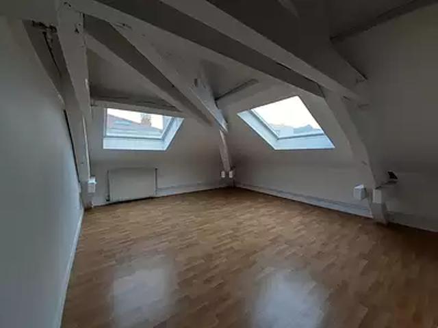 Nancy 54000 Location appartement 1 pièce t1 au dernier étage cave