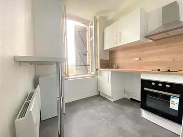 Nancy 54000 Location appartement 1 pièce t1 au dernier étage cave
