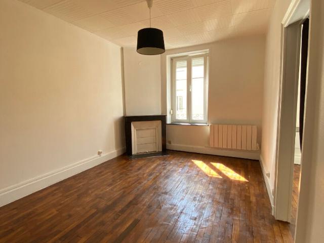 Nancy Thermal ? Appartement 2 pièces de 42 m² au calme, Nancy