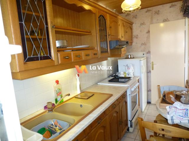 NANCY, appartement F2 de 51m2 avec balcon à proximité immédiate fac de lettres.