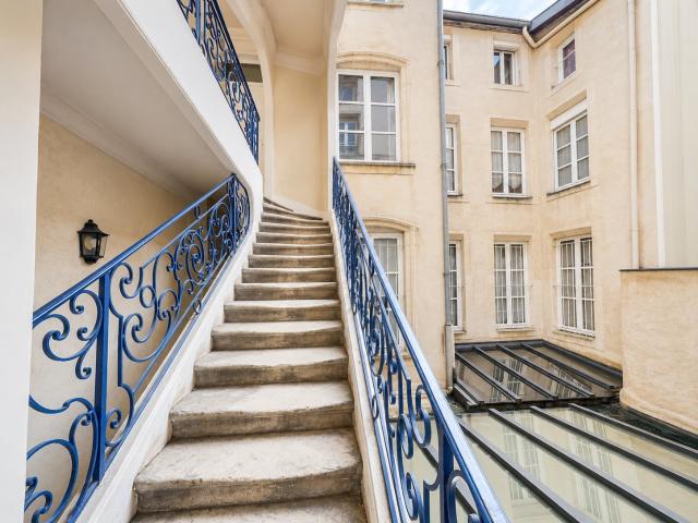 NANCY / CENTRE VILLE F4 DE CARACTERE 104M2 + CAVES