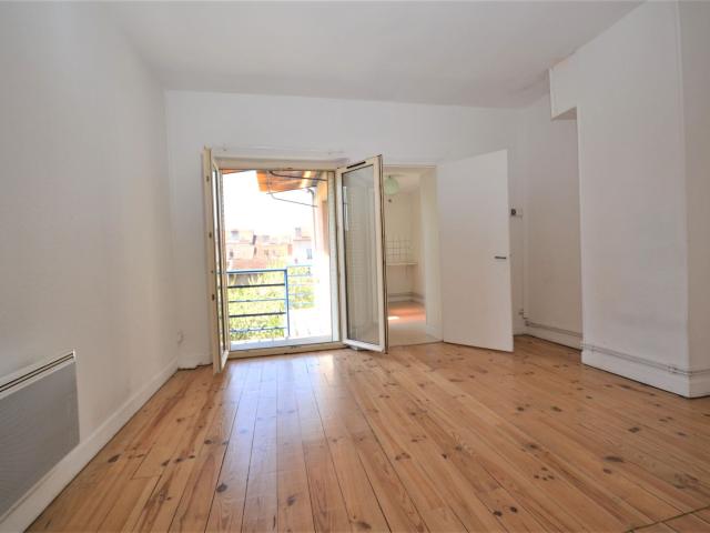 Nancy Commanderie F1 de 30 m² avec vue sur jardin, Nancy