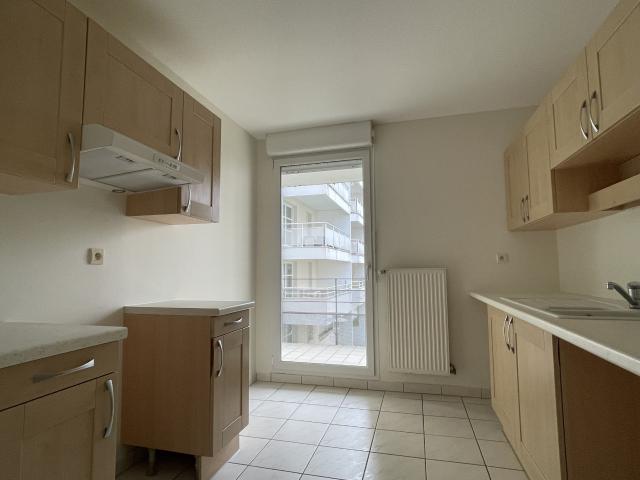 NANCY KINEPOLIS BEL F2 DE 55 M2 RÉNOVÉ AVEC UN GRAND BALCON DANS UN QUARTIER DYNAMIQUE