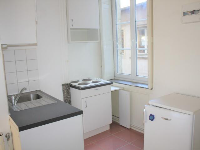NANCY Place Carnot Face fac de droit T1 de caractère 34 m²