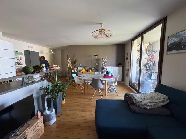 Nancy, Rives de Meurthe, F3 balcon 2 parkings
