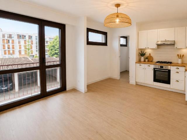 NANCY, rue de Nabécor 3 pièces 74 m² à personnaliser avec balcon, garage et cave